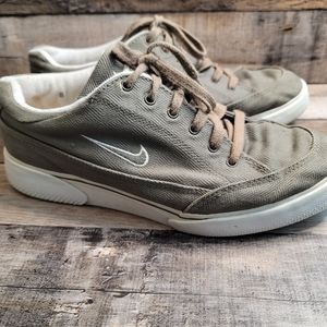 Nike Men's Sneakers sz 8 Gray